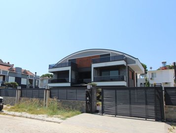 Exterior 4