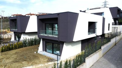 Exterior 2