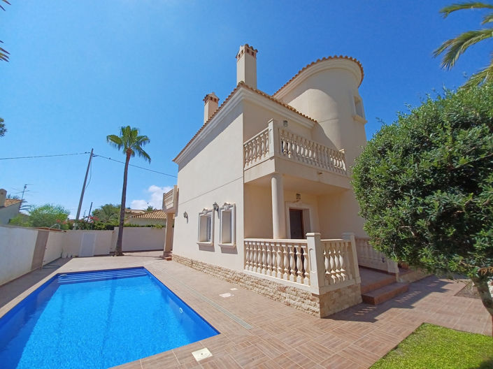 Image No.1-5 Bed Villa for sale