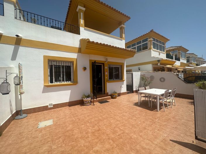 Image No.1-2 Bed Villa for sale