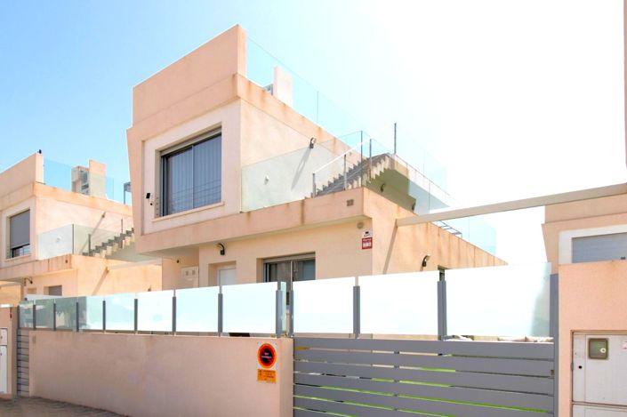 Image No.1-3 Bed Villa for sale