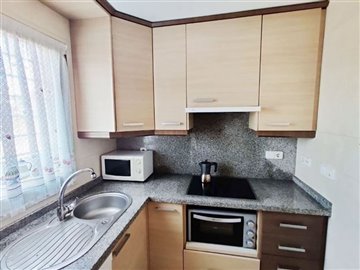 apartment-for-sale-in-denia-kitchen-1