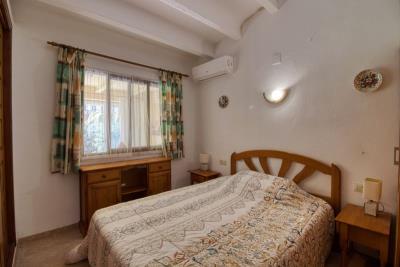villa-for-sale-in-denia-master-bedroom