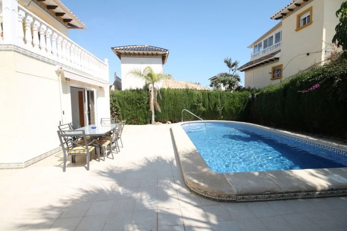 Image No.1-4 Bed Villa for sale