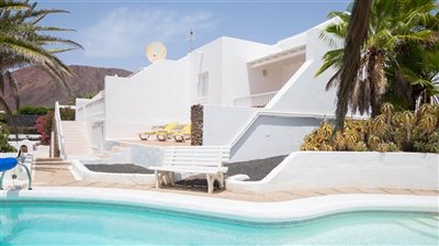 Property For Sale In Playa Blanca 11 Properties A Place In The Sun