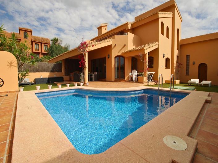 Image No.1-4 Bed Villa for sale