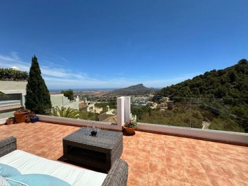 84963bedroomvillawithstunningviews08102416393