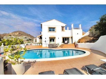 8613luxury4bedroomvillainlamangaclub221024155