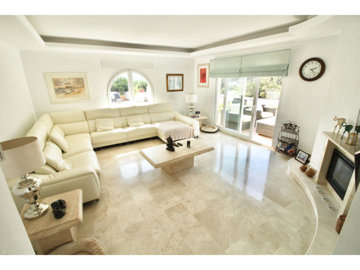 8613luxury4bedroomvillainlamangaclub221024155