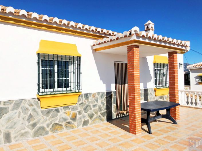 Image No.1-5 Bed Villa for sale