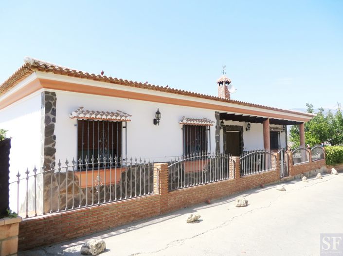 Image No.1-4 Bed Villa for sale