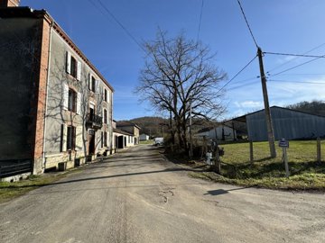 maison-ancienne-11-pieces-boulogne-sur-gesse-