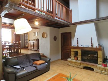 maison-ancienne-8-pieces-boulogne-sur-gesse-3