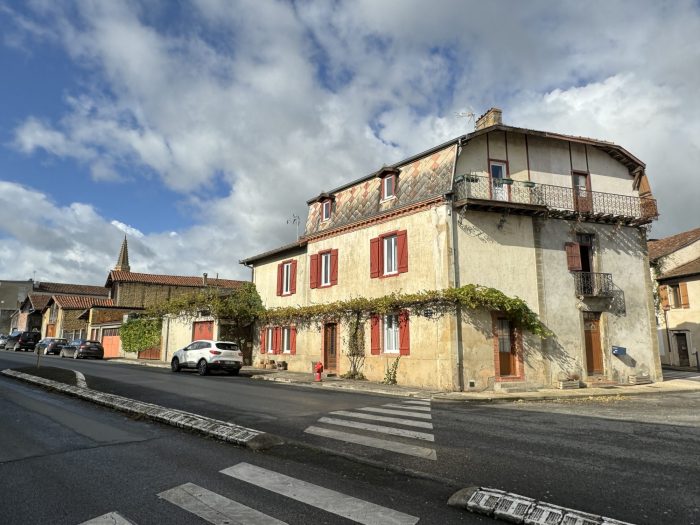 Image No.1-Maison de 4 chambres à vendre à Boulogne-sur-Gesse