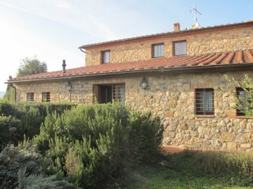 agriturismo-for-sale-near-volterra-tuscany-8