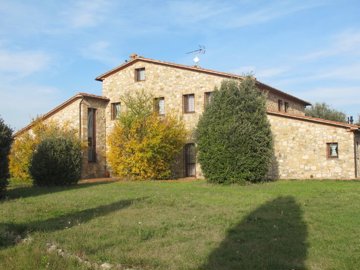 agriturismo-for-sale-near-volterra-tuscany-17