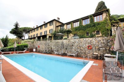 hotel-for-sale-in-the-hills-of-lucca-tuscany-