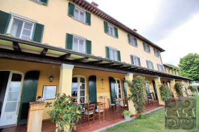 hotel-for-sale-in-the-hills-of-lucca-tuscany-