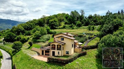 house-with-pool-and-views-for-sale-in-garfagn