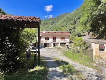 1 - Bagni di Lucca, House