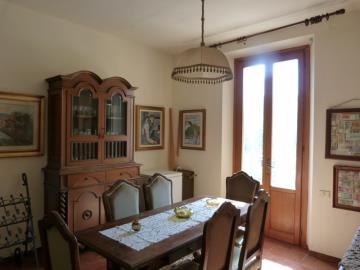 Casa-Santini-main-apt-dining-room