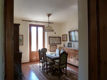 Casa-Santini-main-apt-dining-room1