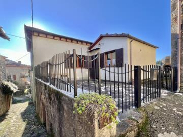 1 - Bagni di Lucca, Maison de ville