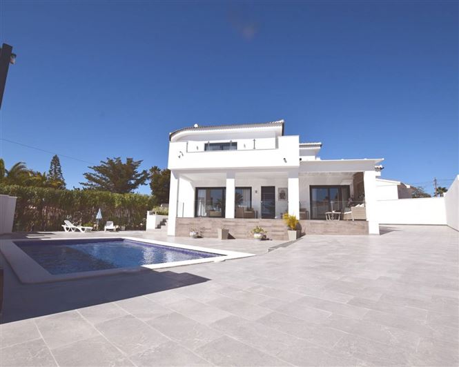 Image No.1-3 Bed Villa for sale