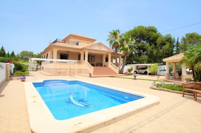 Image No.1-5 Bed Villa for sale