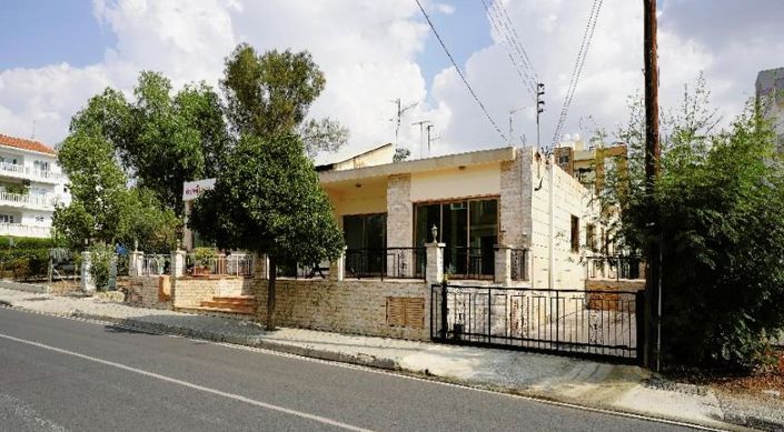 Image No.1-3 Bed House for sale