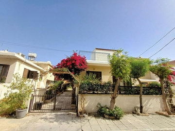 1 - Aglantzia, House