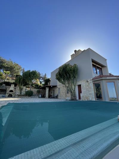 Image No.1-6 Bed Villa for sale