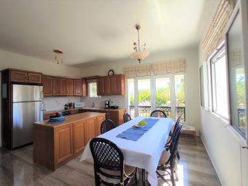 Level-2_Kitchen-dining-view-to-south-scaled