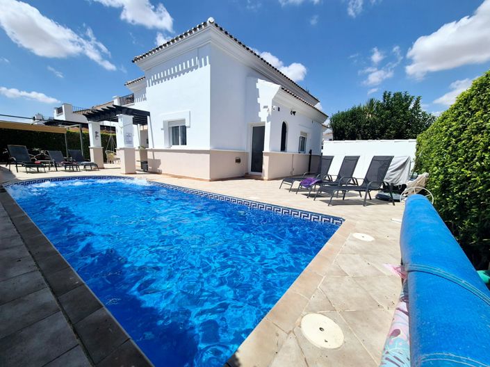 Image No.1-3 Bed Villa for sale