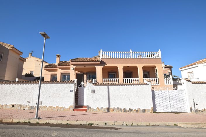 Image No.1-3 Bed Villa for sale