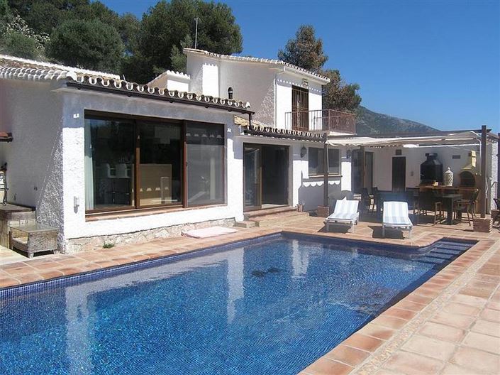 Image No.1-3 Bed Villa for sale