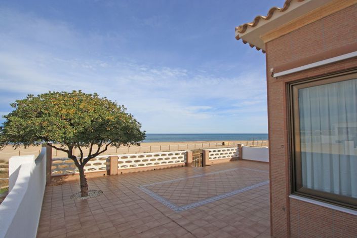 Image No.1-3 Bed Villa for sale