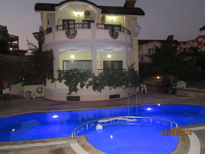 Image No.1-4 Bed Villa for sale