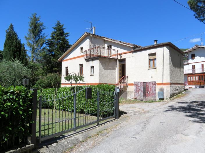 Image No.1-Maison de 2 chambres à vendre à Sarnano