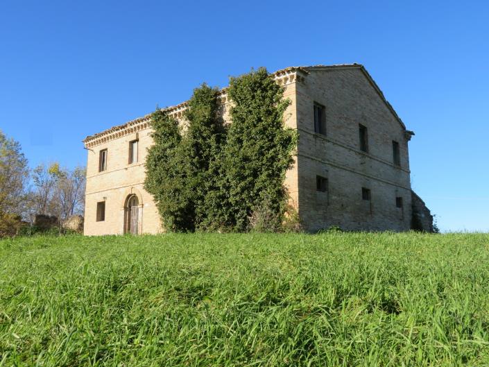 Image No.1-Ferme de 4 chambres à vendre à Appignano