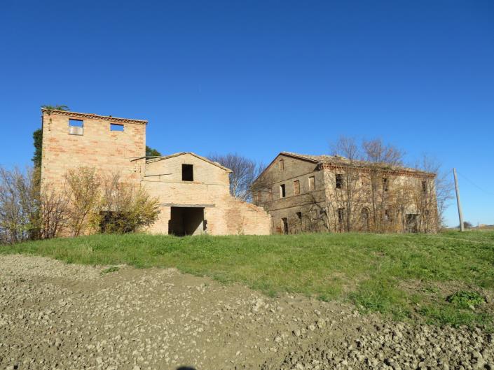 Image No.1-Ferme de 4 chambres à vendre à Macerata