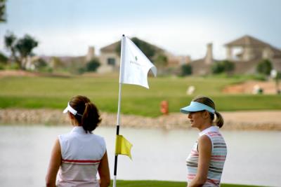 Female-Golfers