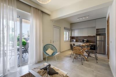 Villa-for-sale-in-Nopigia-living-room-3-2