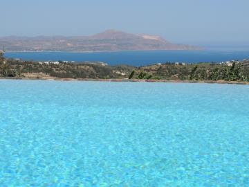 04-Prinolithos-infinity-pool-sea-view