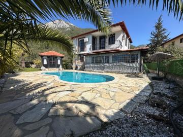 1-Uzumlu-villa-for-sale