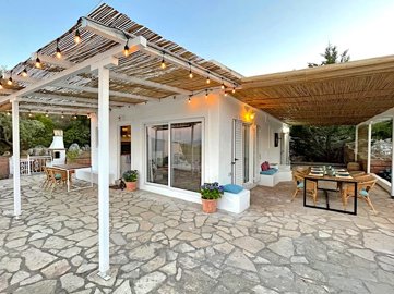elxis-at-home-in-greecevilla-meganisi12-1