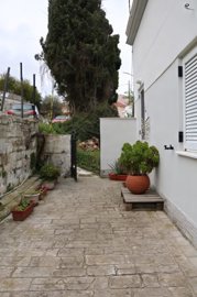 elxis-at-home-in-greece-lefkimmi-village-home