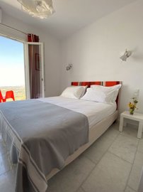 bedroom-4-guest-house-2-topaz-sharpen-color