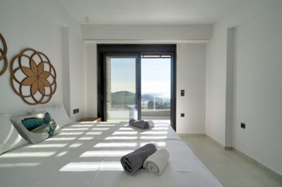 elxis-athome-in-greecesunny-villa-may3