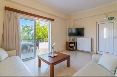 elxis-at-home-in-greeceselini-villas28